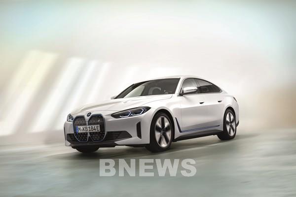 BMW và THACO AUTO ra mắt bộ đôi thuần điện BMW iX3 và BMW i4, giá từ 3,499 tỷ đồng