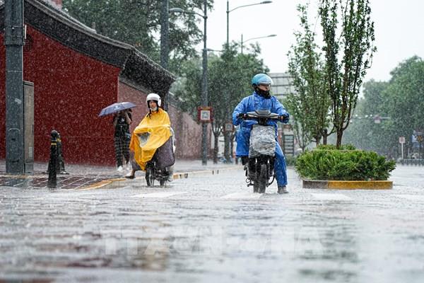 Trung Quốc: Bắc Kinh ghi nhận lượng mưa kỷ lục trong 140 năm qua