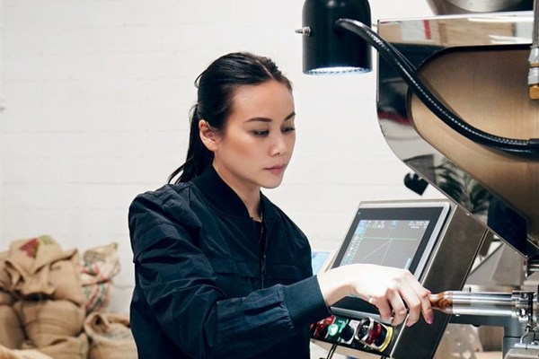 Hành trình đưa hạt cà phê Việt Nam đến thị trường Mỹ của người Mỹ gốc Việt