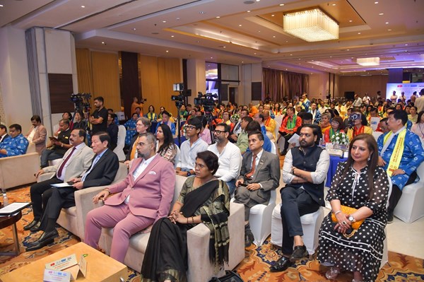 Doanh nghiệp Việt được vinh danh tại Diễn đàn Giao lưu văn hóa và kinh tế Việt Nam - Ấn Độ 