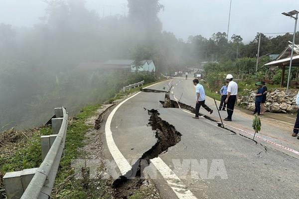 Triển khai phương án đảm bảo an toàn giao thông mùa mưa bão
