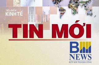 Bình Thuận: Xe khách tông sập mái hiên nhiều nhà dân