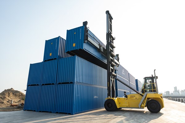 Hòa Phát chính thức xuất lô hàng container đầu tiên