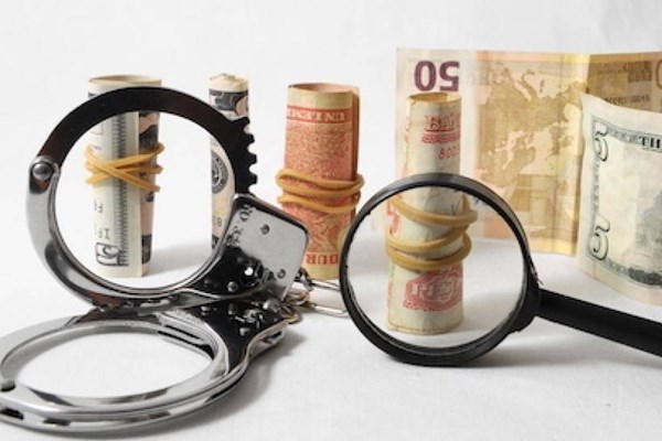 Quy định mới về giao dịch chuyển tiền điện tử nhằm chống rửa tiền