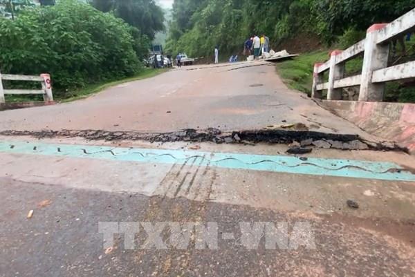 Điện Biên tạm dừng lưu thông xe qua cầu Nậm Nhé II, quốc lộ 4H