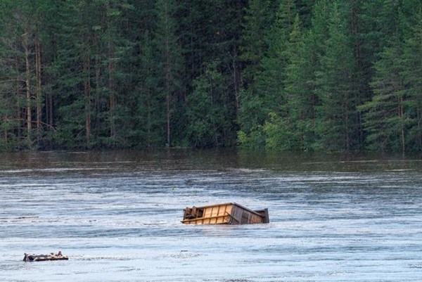 Na Uy cảnh báo có thêm lũ lụt sau vụ vỡ đập thủy điện