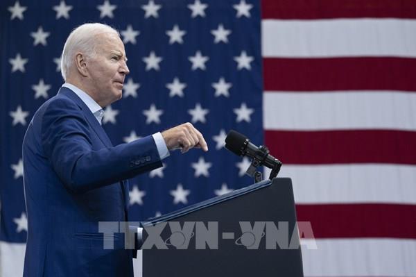 Tổng thống Mỹ tuyên bố tình trạng thảm họa tại Hawaii do cháy rừng