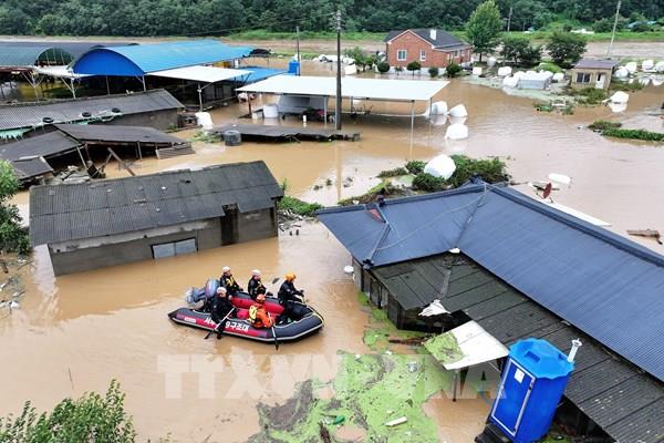 676 tuyến đường trên toàn Hàn Quốc bị phong tỏa do lũ lụt, sạt lở đất