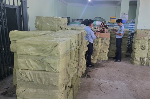 Ngăn chặn kịp thời trên 4 tấn shisha hiệu Adalya không hóa đơn chứng từ