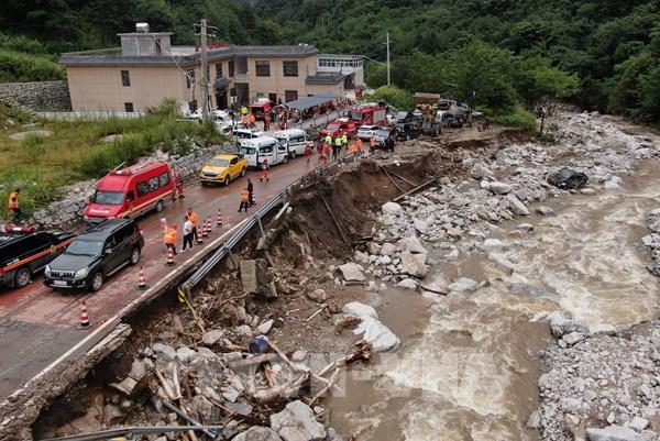 Số người thiệt mạng trong vụ lở đất ở Trung Quốc tăng lên 21 nạn nhân