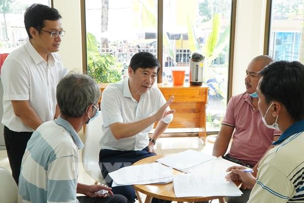 Lãnh đạo Đồng Tháp gặp gỡ người dân và doanh nghiệp thực hiện thủ tục hành chính