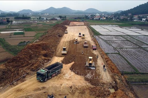 Trình Quốc hội dự án đường cao tốc Bắc - Nam đoạn Gia Nghĩa - Bình Phước
