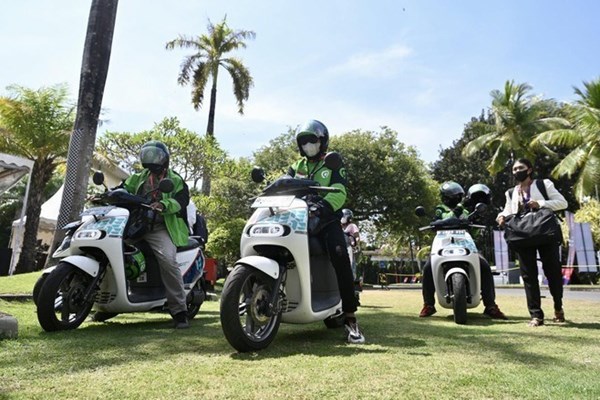 Indonesia với kế hoạch chuyển đổi xe máy thông thường sang xe điện