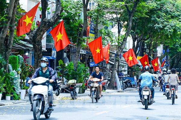Hà Nội rực rỡ cờ hoa trong những ngày Tháng Tám lịch sử