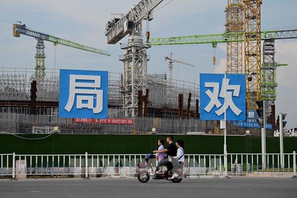 Trung Quốc: "Gã khổng lồ" Evergrande tạm dừng giao dịch trên sàn giao dịch Hong Kong