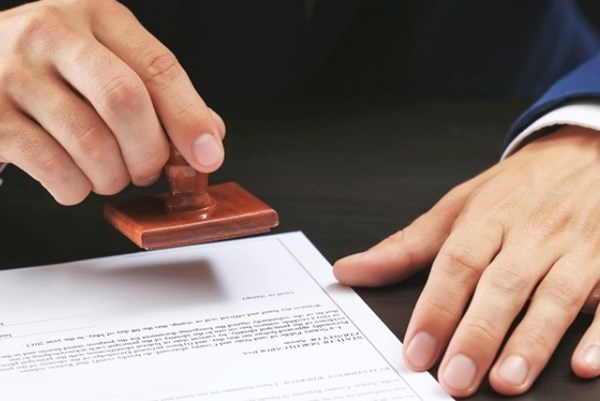  Thủ tục công chứng sổ đỏ mới nhất năm 2023? Lệ phí bao nhiêu?