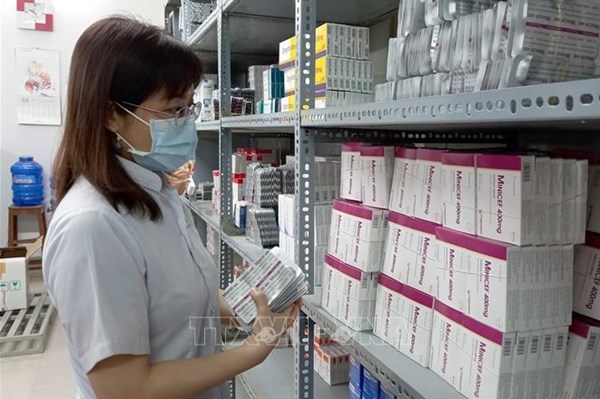 Quy định mới về trách nhiệm kê khai giá thuốc của cơ sở kinh doanh dược