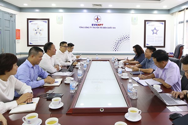 EVNNPT làm việc với Vietcombank và ACB thu xếp vốn cho dự án Đường dây 500kV mạch 3 Quảng Trạch – Phố Nối