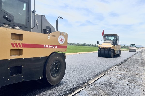 Đua tiến độ đưa cao tốc Quốc lộ 45 - Nghi Sơn thông xe dịp 2/9  