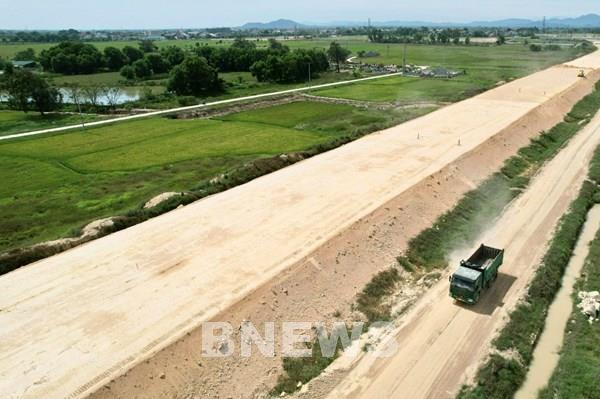 Cao tốc Diễn Châu - Bãi Vọt: Xem xét chấm dứt hợp đồng với đơn vị thi công không đáp ứng
