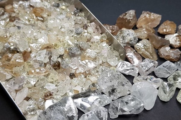 Dự án khai thác kim cương quy mô "khủng" bắt đầu hoạt động