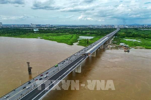 Hình ảnh cầu Vĩnh Tuy giai đoạn 2 ngày thông xe