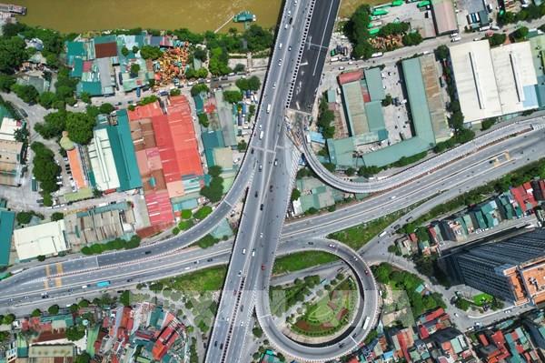 Giới hạn tốc độ xe lưu thông trên cầu Vĩnh Tuy 2 như thế nào?