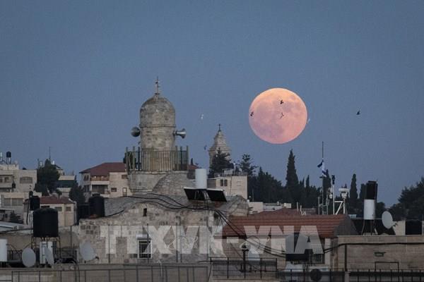 Chiêm ngưỡng Siêu trăng lớn nhất trong năm