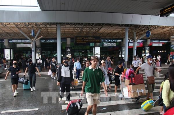 Bộ Nội vụ tán thành đề xuất hoán đổi ngày làm việc dịp nghỉ lễ 30/4-1/5