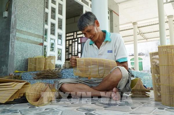 Làng nghề ngư cụ tất bật đón mùa nước nổi