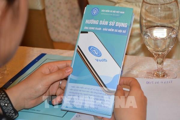 TP. HCM hướng dẫn người hưởng lương hưu cài đặt VssID