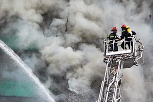 Cháy quán trà chanh ở đường Láng, Hà Nội