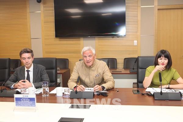 EIB muốn hợp tác với Tập đoàn Điện lực Việt Nam phát triển điện gió ngoài khơi