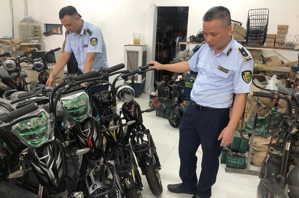 Hưng Yên tịch thu hàng trăm xe đạp điện nhập lậu​