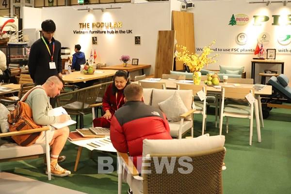 Giải pháp nào để đưa 3 nhóm ngành hàng quan trọng vào hệ thống phân phối quốc tế?