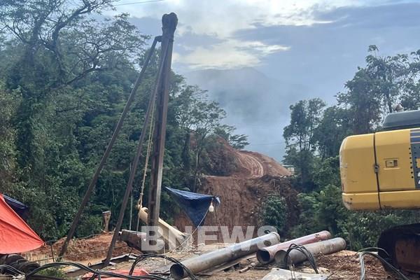 Gỡ xong vướng mắc về đất rừng, nhà thầu Quốc lộ 8A đẩy nhanh tiến độ