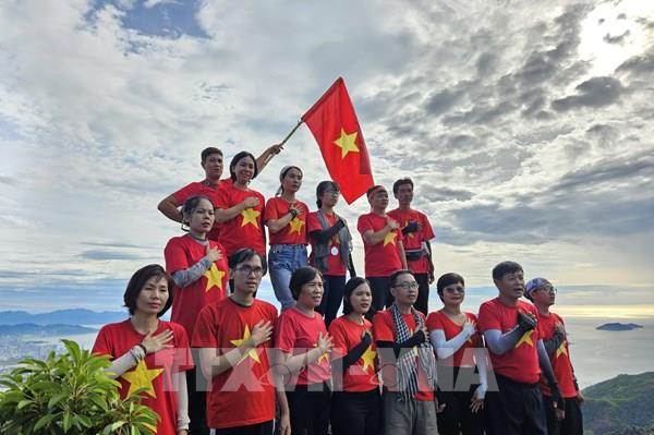 Chinh phục núi Hoàng Ngưu Sơn ở Nha Trang