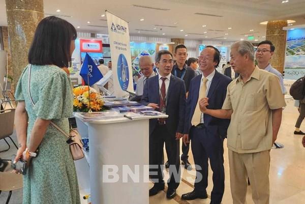 Chuyển đổi từ sản xuất "thép xám" sang "thép xanh"