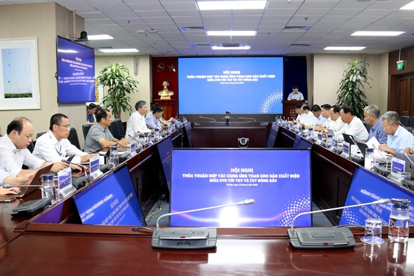 EVN làm việc với TKV và Tổng công ty Đông Bắc về cung ứng than cho sản xuất điện