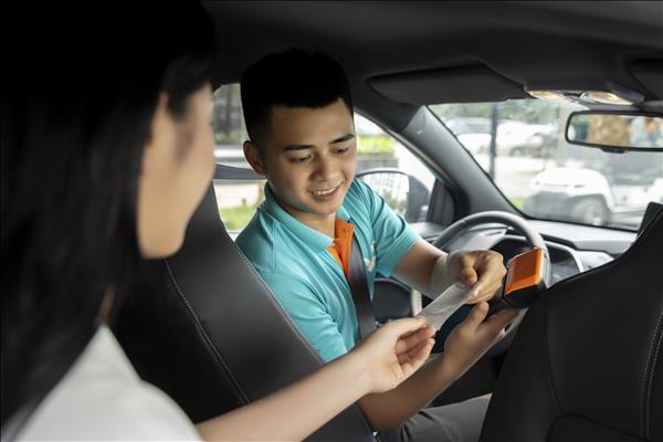 Gọi taxi Xanh SM ngay trên app ngân hàng và ví VNPAY