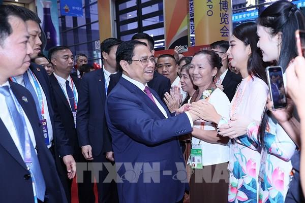 Thủ tướng Phạm Minh Chính: Mong muốn Việt Nam trở thành điểm trung chuyển hàng hóa giữa ASEAN và Trung Quốc