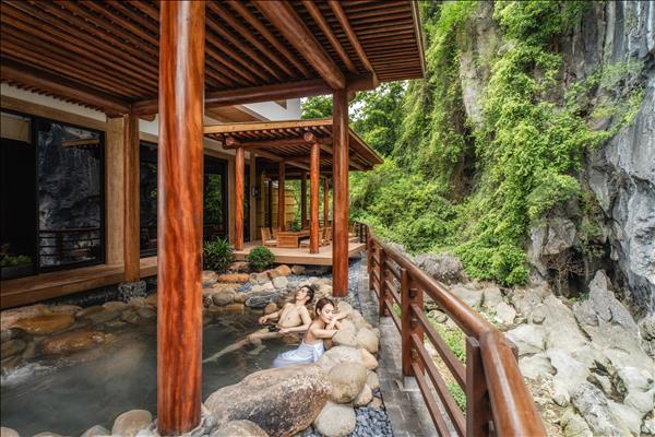 Khám phá biệt thự khoáng nóng đang gây "sốt” tại Quảng Ninh