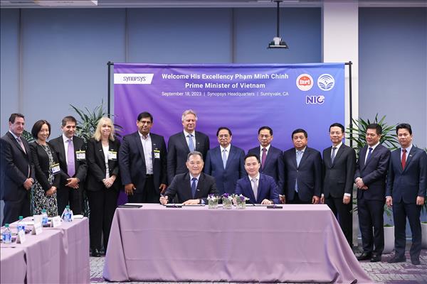 Synopsys và các cơ quan Việt Nam ký kết hợp tác về lĩnh vực bán dẫn