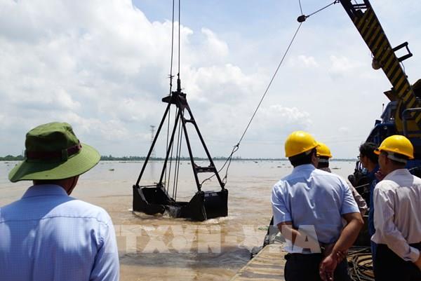 Bàn giao mỏ cát để thi công cao tốc Cần Thơ - Cà Mau