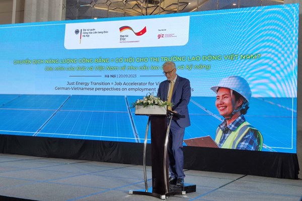 Chuẩn bị kỹ nhân lực cho quá trình chuyển dịch năng lượng