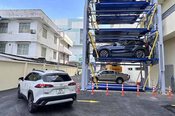 Đưa vào hoạt động Trung tâm đỗ xe và dịch vụ ô tô quy mô 9 tầng