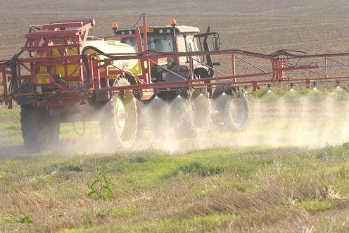 EU đề xuất gia hạn 10 năm giấy phép sử dụng thuốc diệt cỏ glyphosate