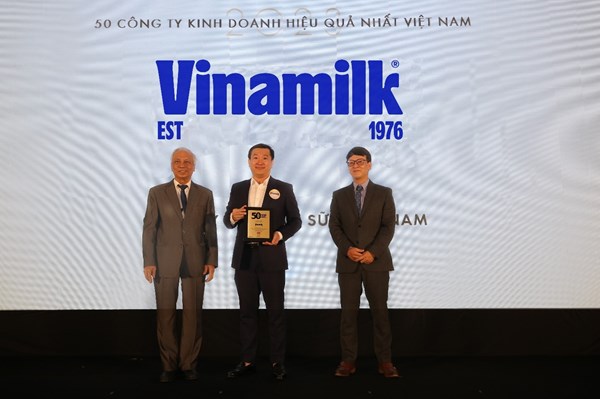 Vinamilk được vinh danh trong Top 50 Công ty kinh doanh hiệu quả nhất