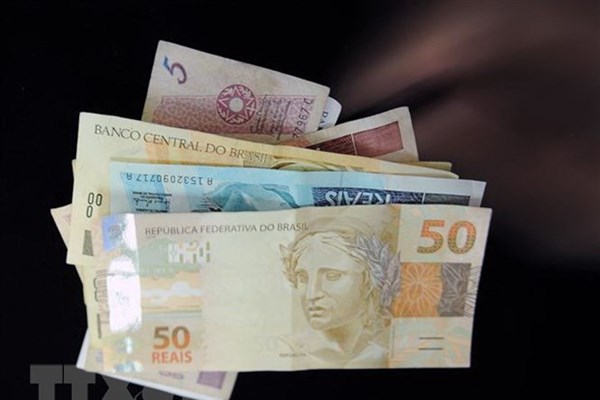 Brazil tiếp tục hạ lãi suất