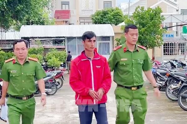 Bắt tạm giam một nhân viên Công ty dược tham ô tài sản